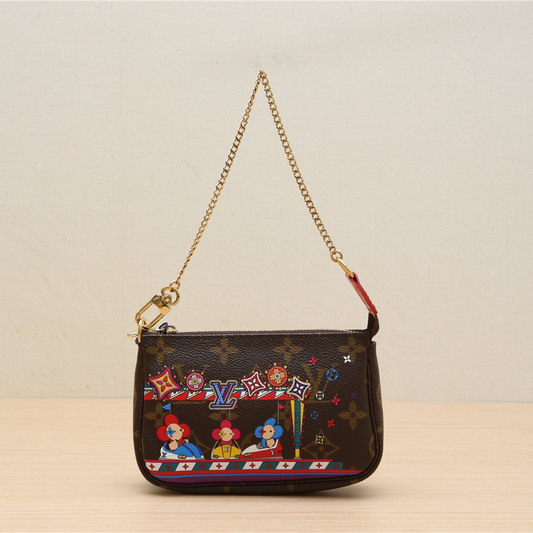 LOUIS VUITTON mini Pochette Accessoires Clutch