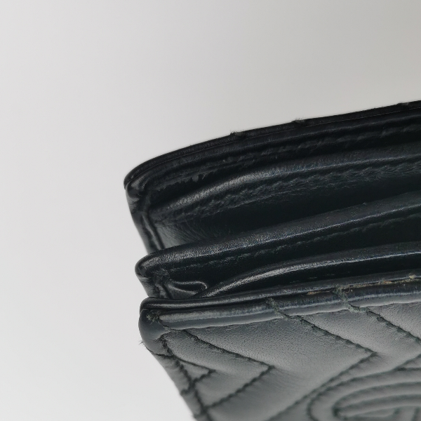 Gucci Women GG Marmont Quilted Leather Wallet