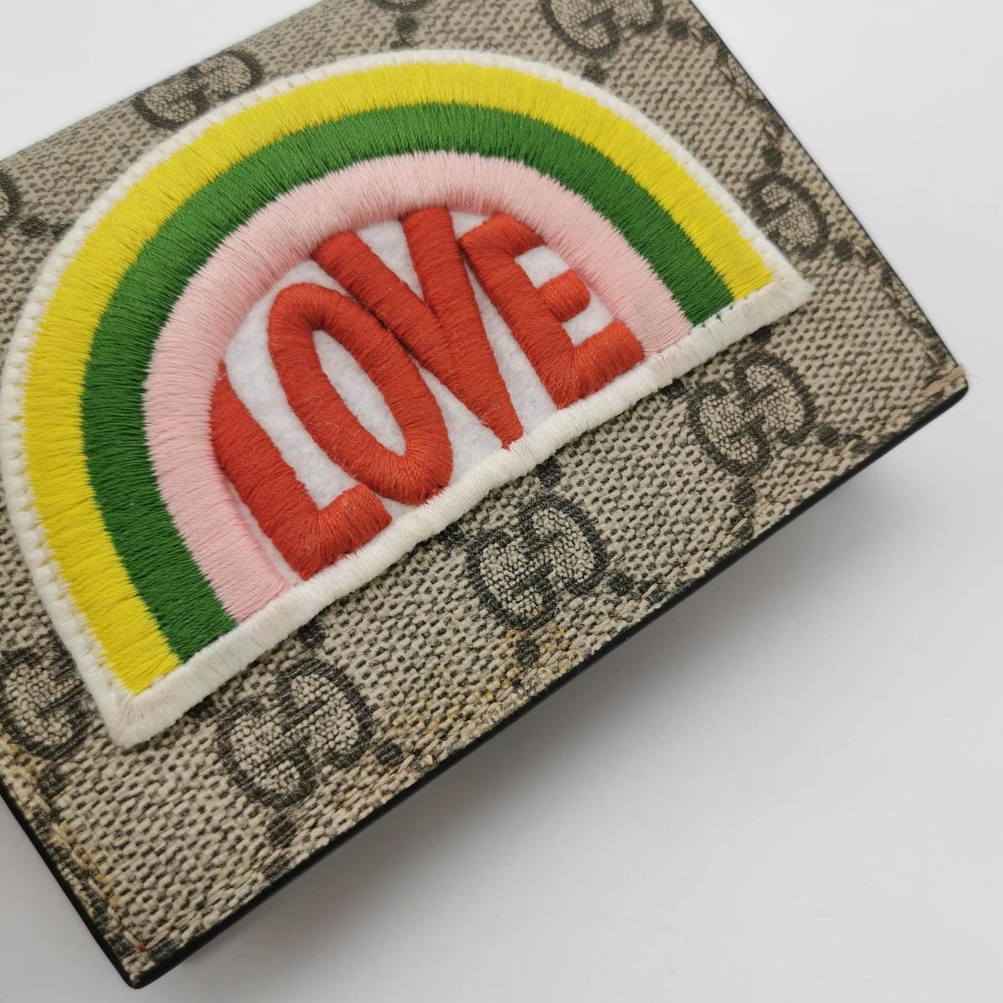 Gucci Card Case Wallet GG Supreme Rainbow Beige/Hibiscus Red
